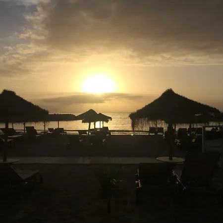 Сasa de vacaciones Flores 4 *